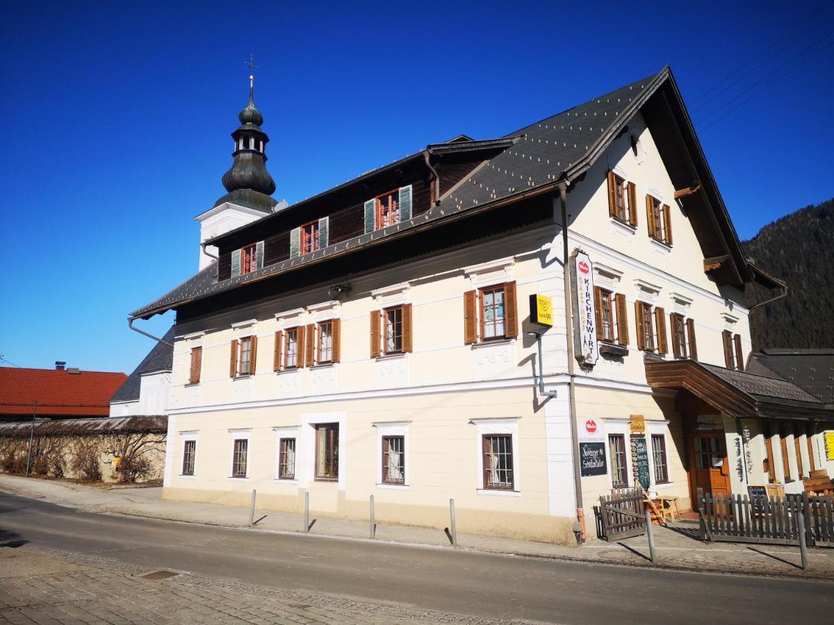 Gasthof Kirchenwirt Gnesau Eksteriør billede