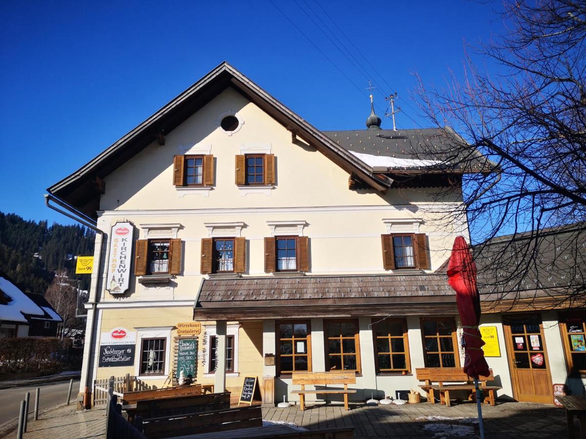 Gasthof Kirchenwirt Gnesau Eksteriør billede